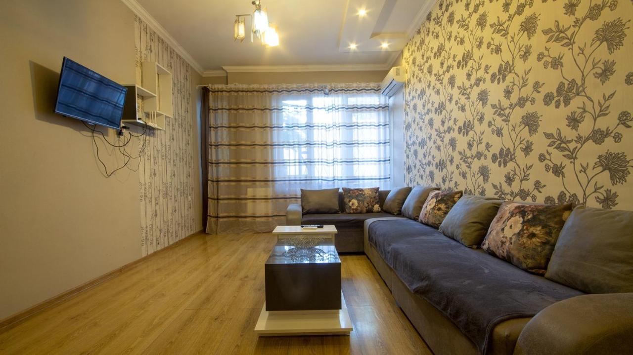 Home Apartments Tbilisi Exterior photo